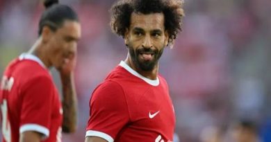 Bóng đá Anh 7/8: Salah nhận đề nghị 'bom tấn' từ CLB Ả Rập