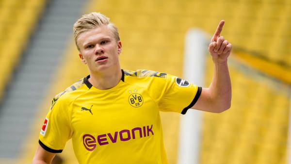 Haaland thi đấu cho Borussia Dortmund